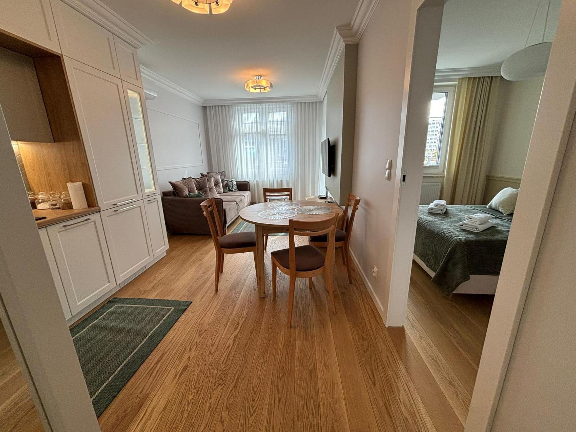 Apartamenty W Centrum Bialegostoku Z Parkingiem W Garazu Podziemnym Bialystok Ngoại thất bức ảnh