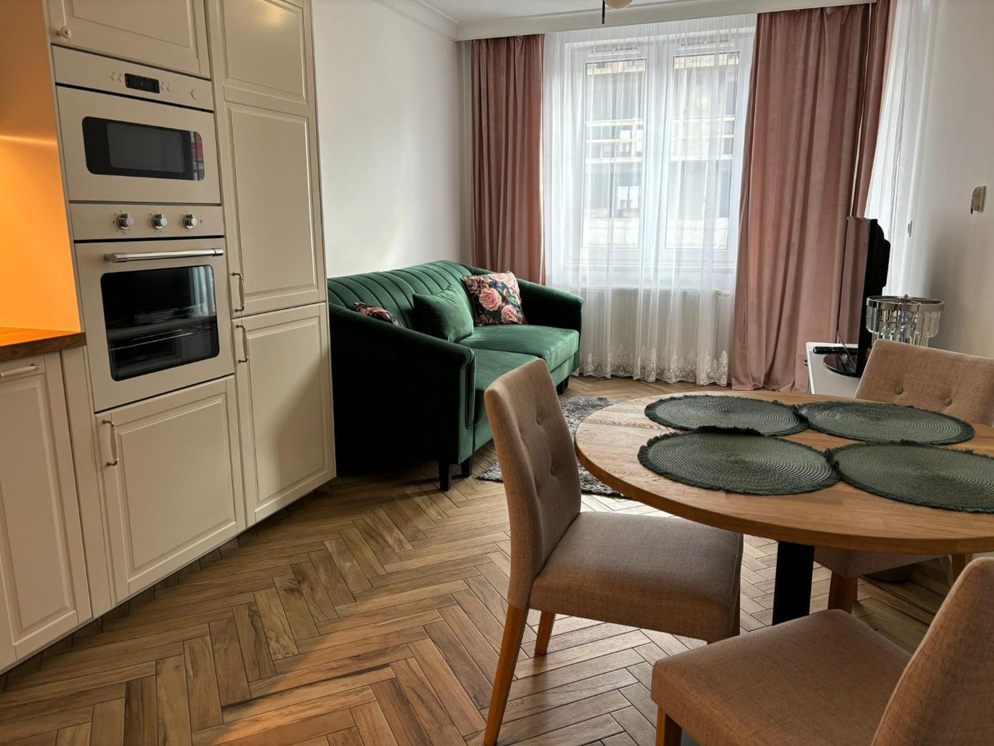 Apartamenty W Centrum Bialegostoku Z Parkingiem W Garazu Podziemnym Bialystok Ngoại thất bức ảnh